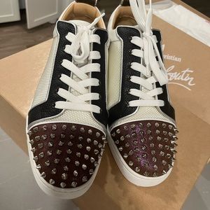 Christian louboutin junior spikes orlato